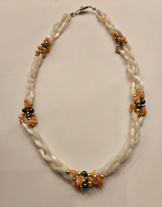 VINTAGE PEARLS AND FLOWERS NECKLACE