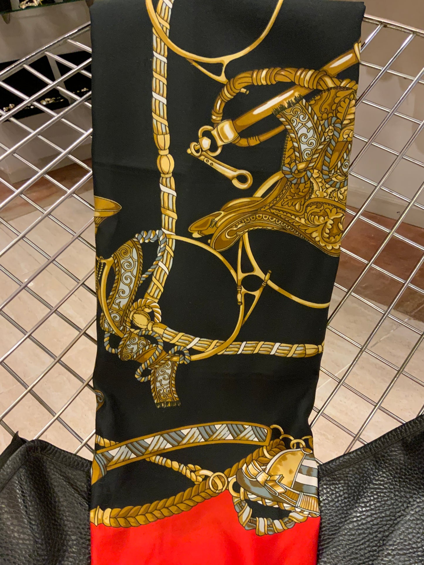VINTAGE SCARF