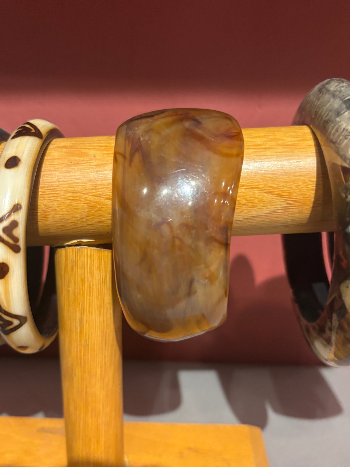 TORTOISE RESINE CUFF