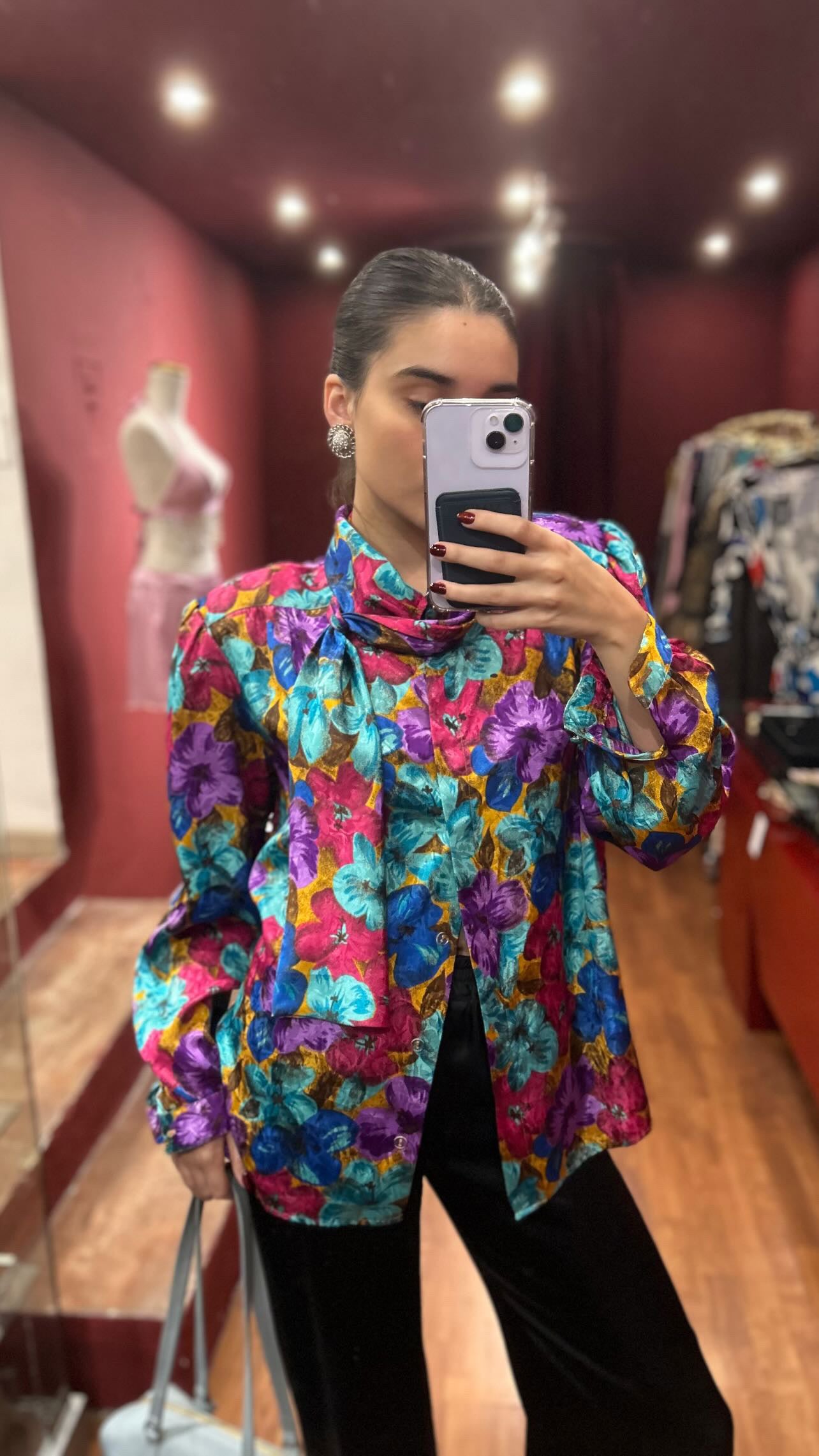 SHIRT WITH SHOULDER PADS