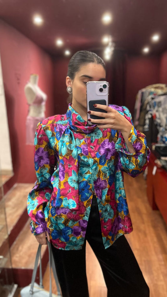 SHIRT WITH SHOULDER PADS