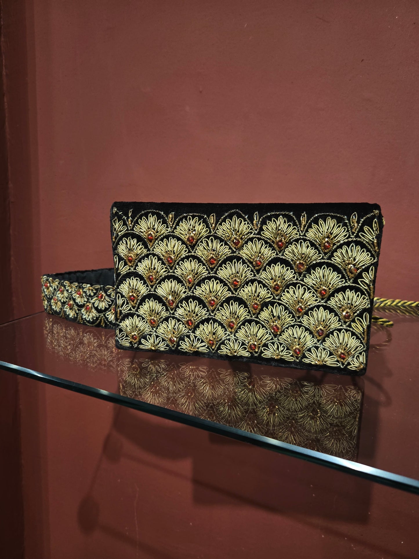 VELVET VINTAGE EMBROIDERED HANDBAG