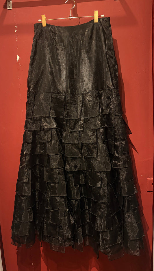LONG ELEGANT SKIRT WITH VOLUMES
