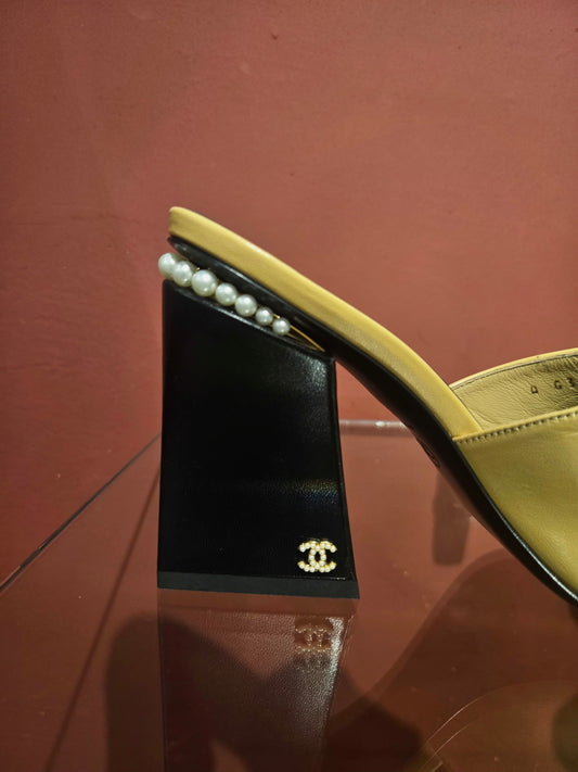 CHANEL PEARL SANDALS