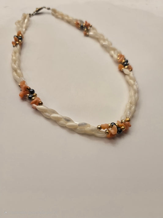 VINTAGE PEARLS AND FLOWERS NECKLACE