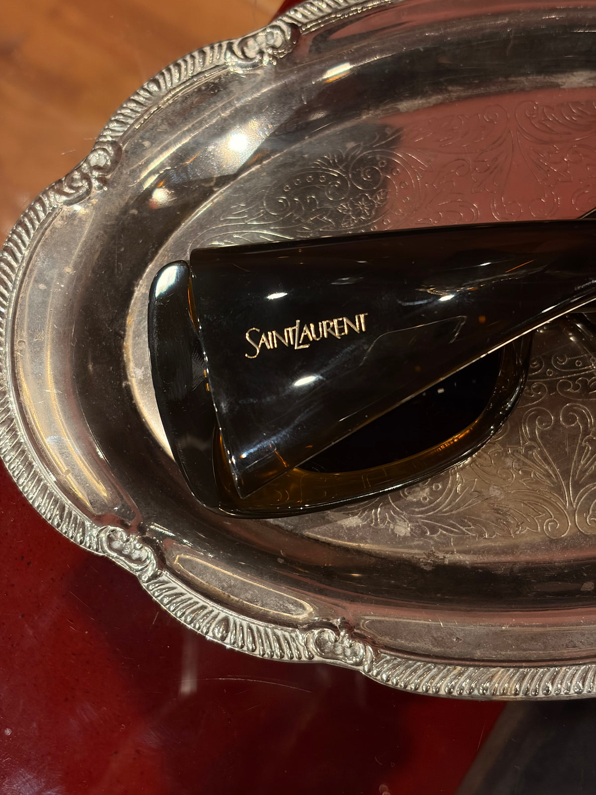 SAINT LAURENT OVERSIZED SUNGLASSES