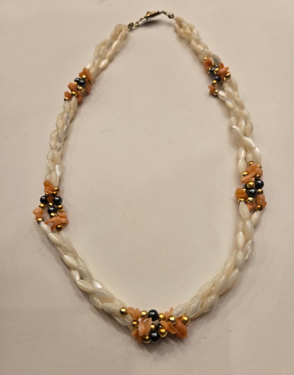 VINTAGE PEARLS AND FLOWERS NECKLACE