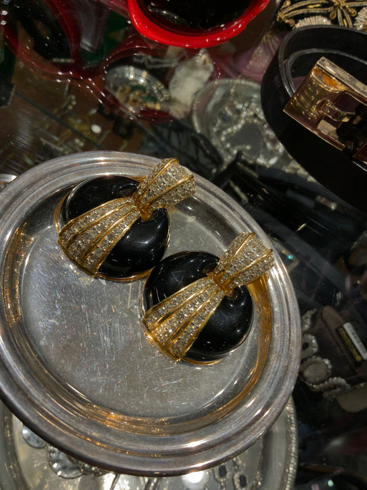 VINTAGE CLIP DIAMON AND BLACK CIRCLE EARRING