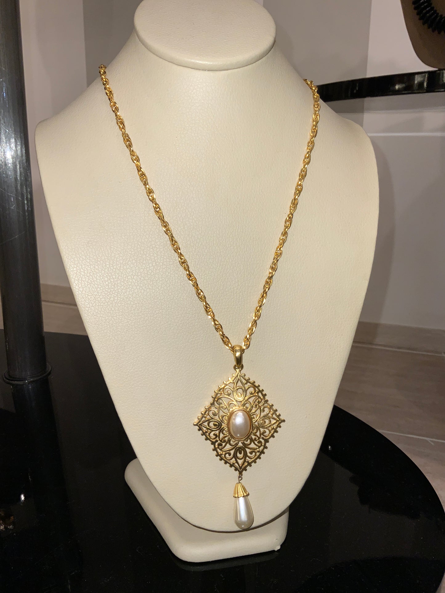PEARL NECKLACE