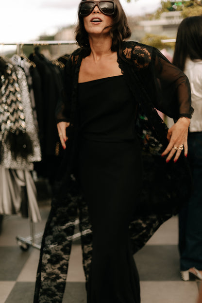 LONG DESHABILLE IN LACE AND GEORGETTE SLEEVE