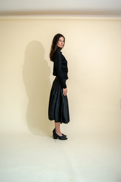 ISSEY MIYAKE PLEATED HIGH NECK & LONG SLEEVED TOP