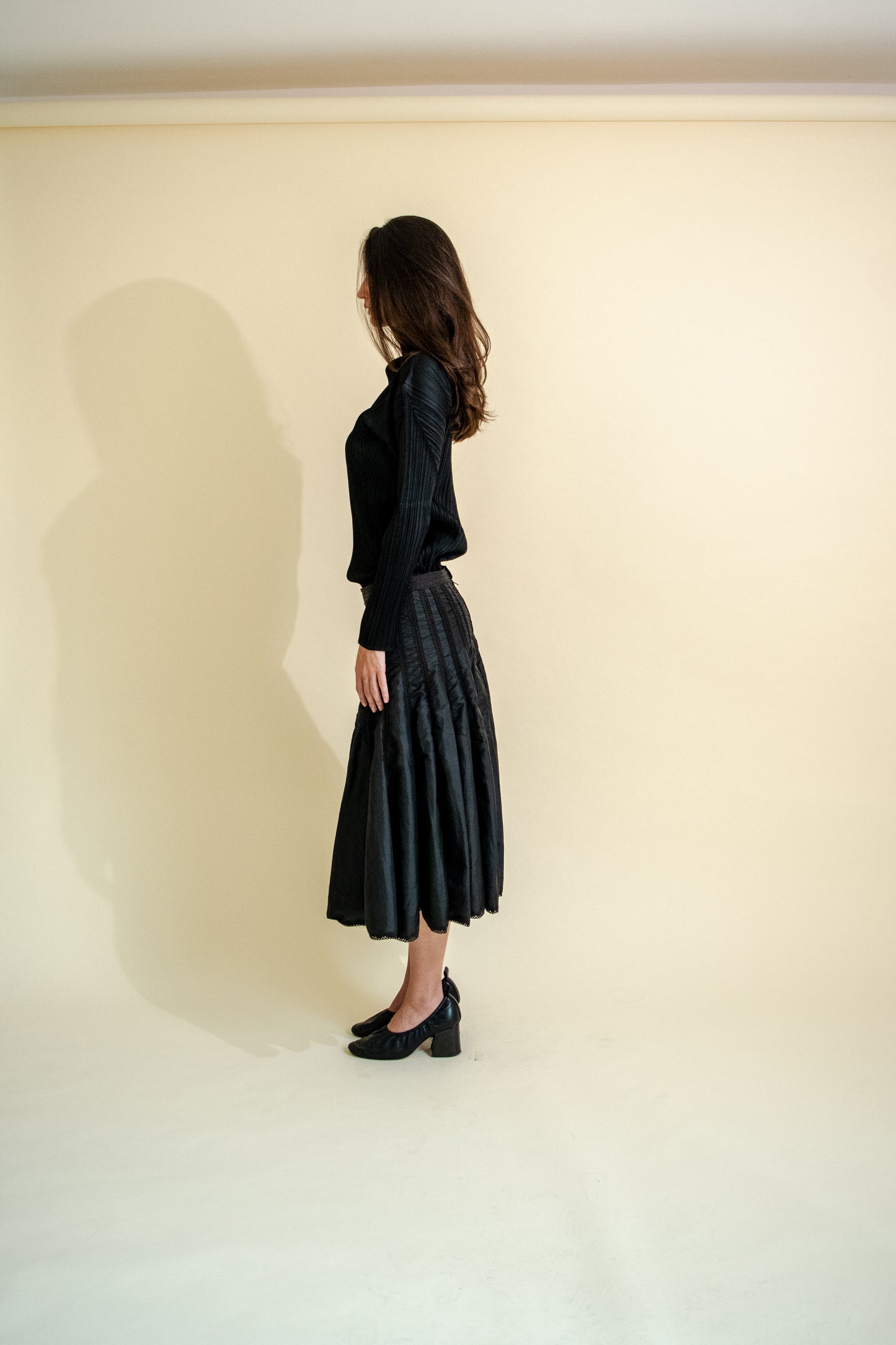 ISSEY MIYAKE PLEATED HIGH NECK & LONG SLEEVED TOP
