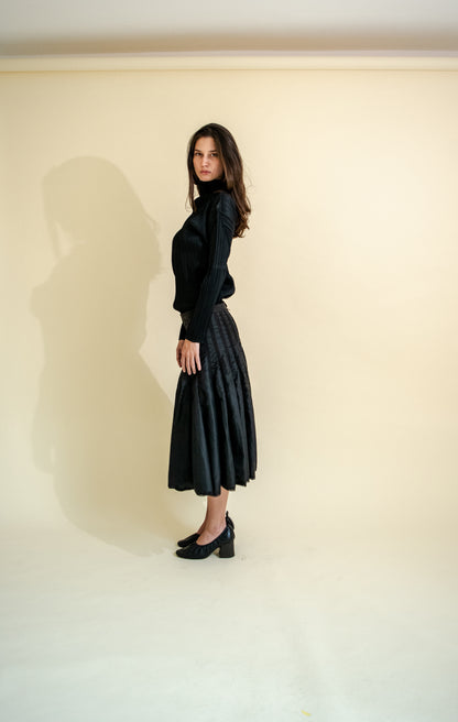 ISSEY MIYAKE PLEATED HIGH NECK & LONG SLEEVED TOP