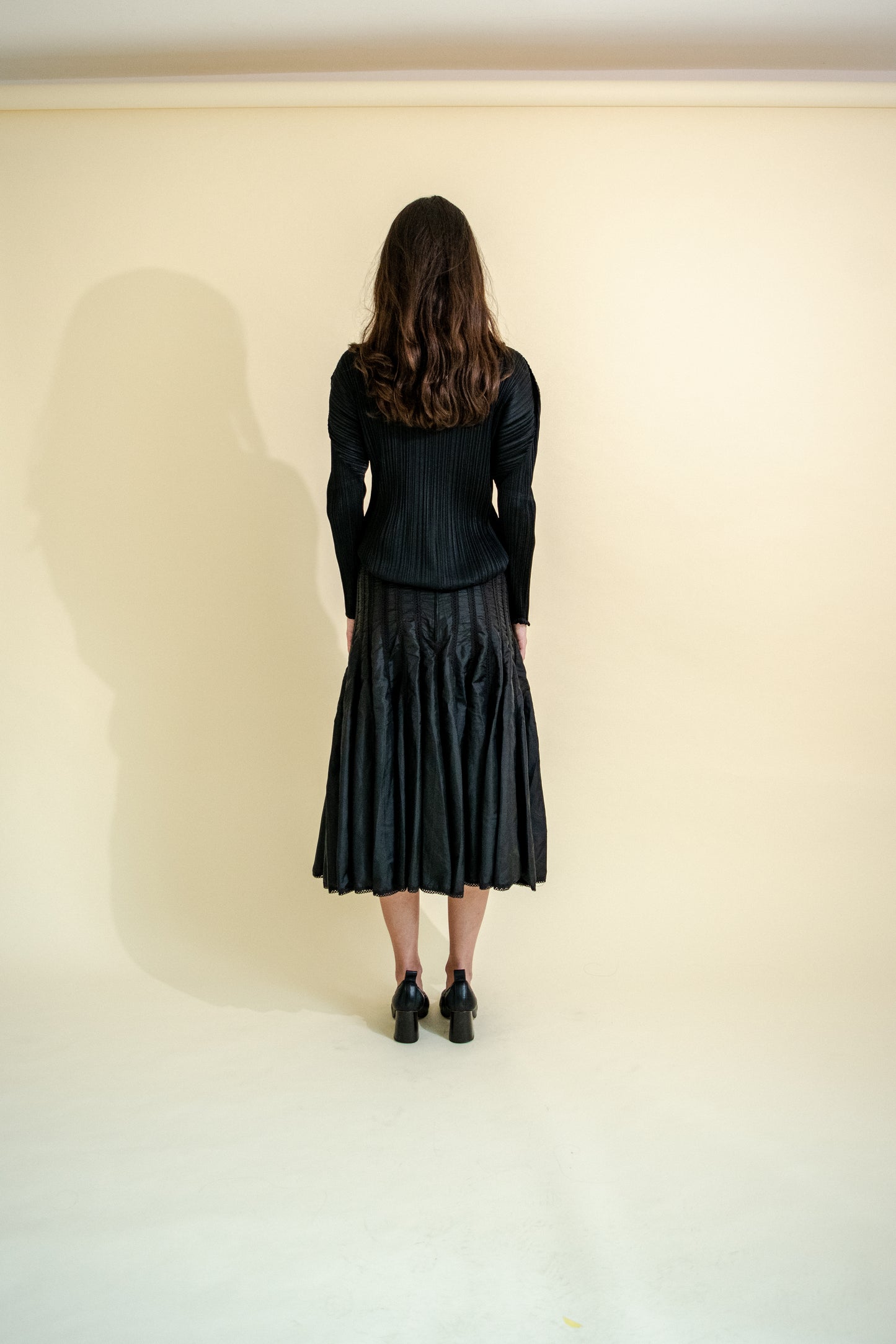 ISSEY MIYAKE PLEATED HIGH NECK & LONG SLEEVED TOP