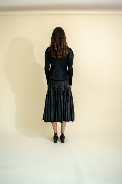 ISSEY MIYAKE PLEATED HIGH NECK & LONG SLEEVED TOP