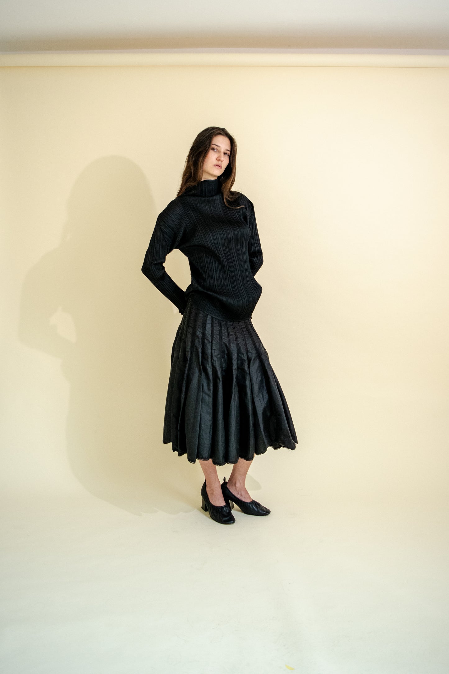 MIDI SKIRT WITH EMBEDDED CROCHET