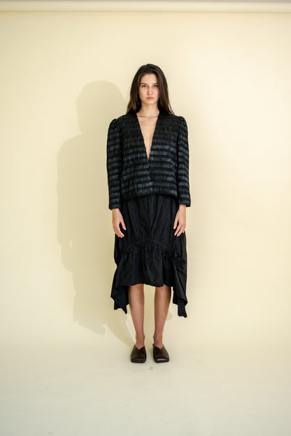 PLEATED JACKET WITH LINES