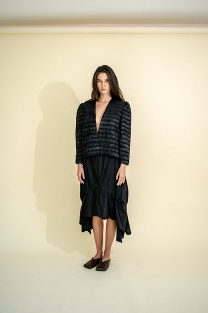 PLEATED JACKET WITH LINES