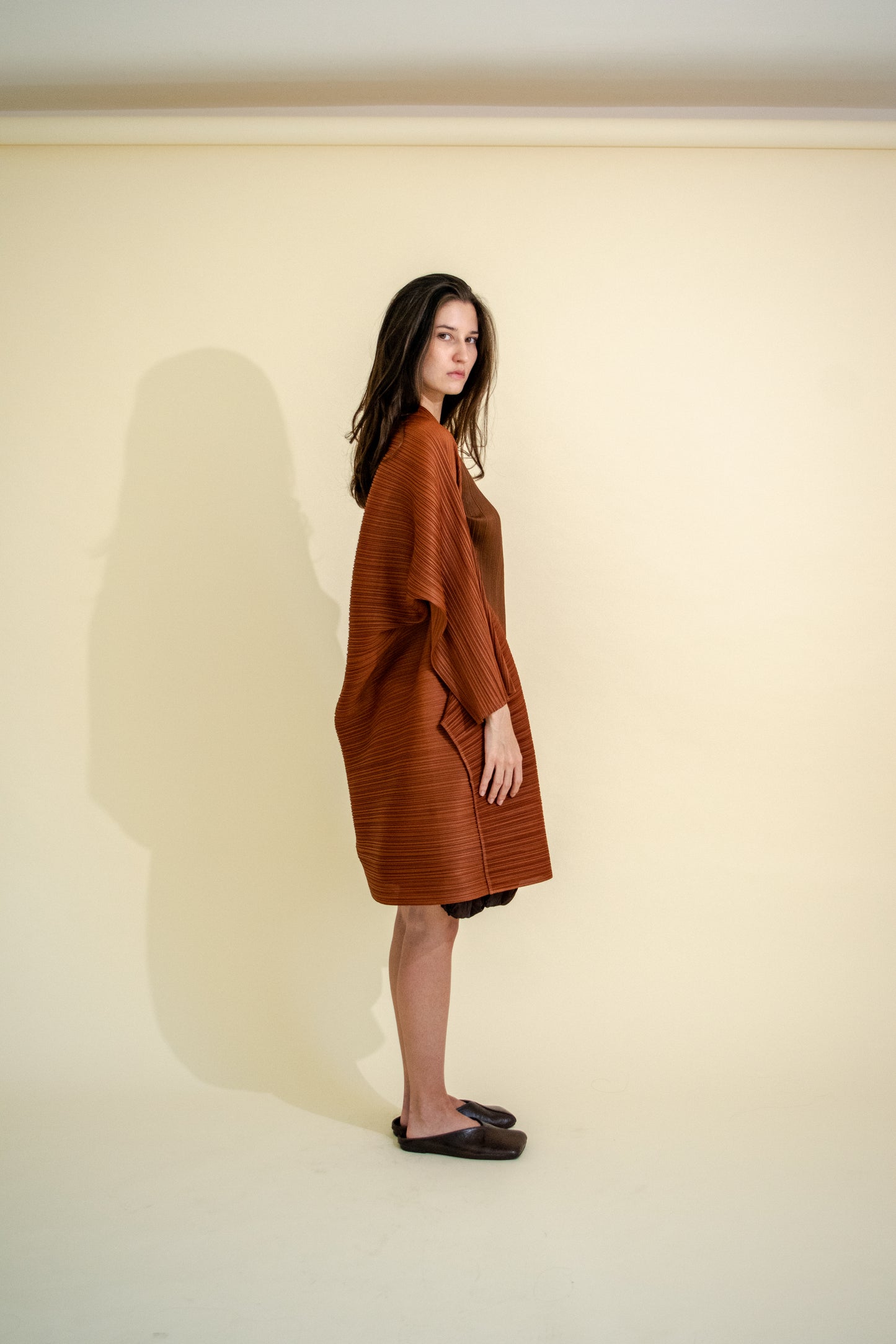 ISSEY MIYAKE LONG PLEATED OVERSHIRT