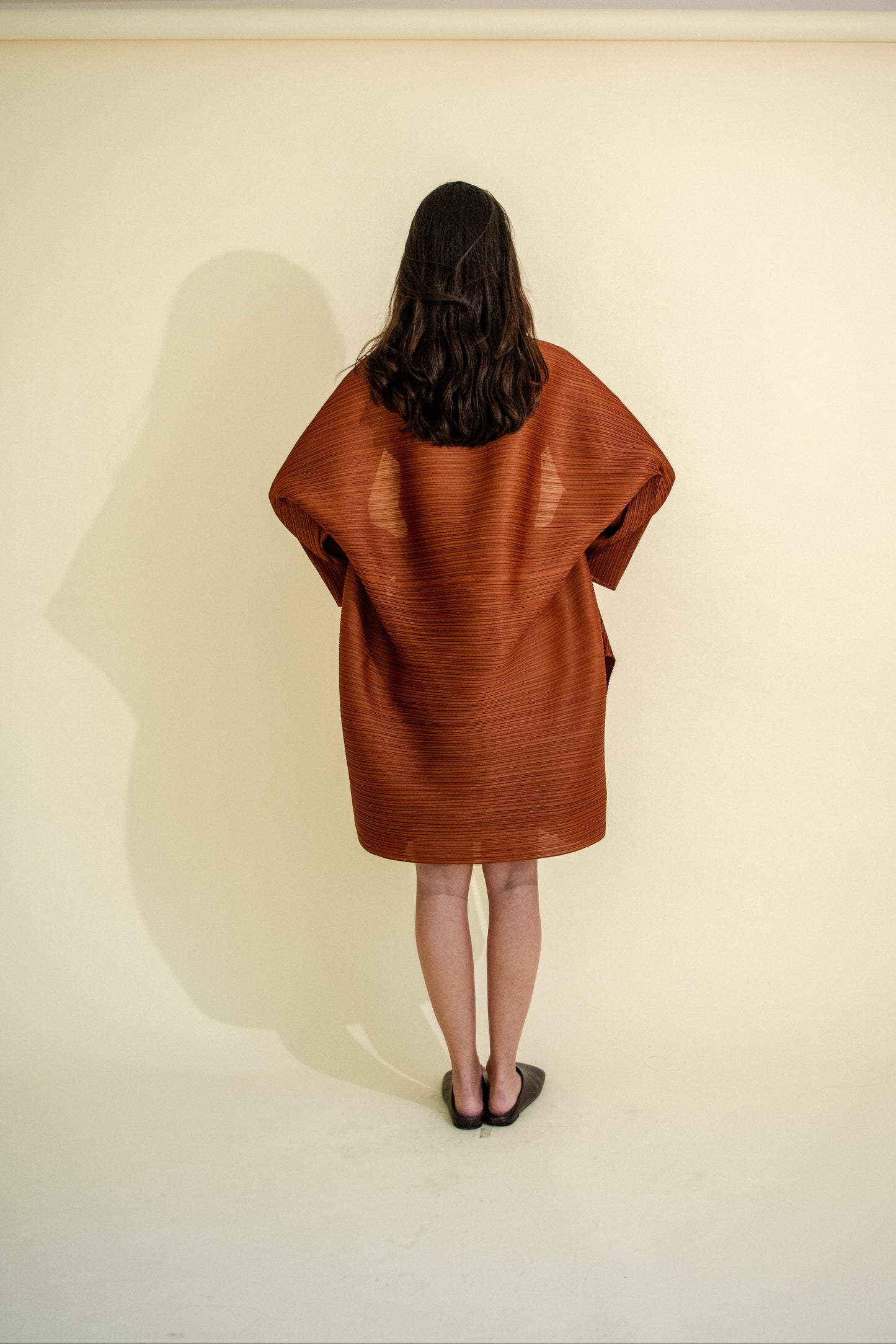 ISSEY MIYAKE LONG PLEATED OVERSHIRT