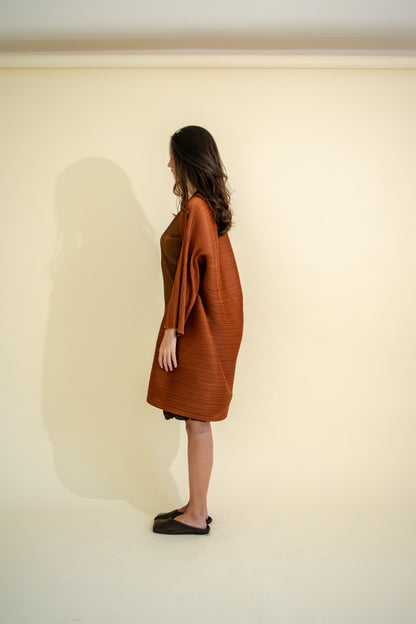 ISSEY MIYAKE LONG PLEATED OVERSHIRT