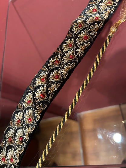 VELVET VINTAGE EMBROIDERED BELT