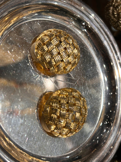 TEXTURED GOLD EARRING