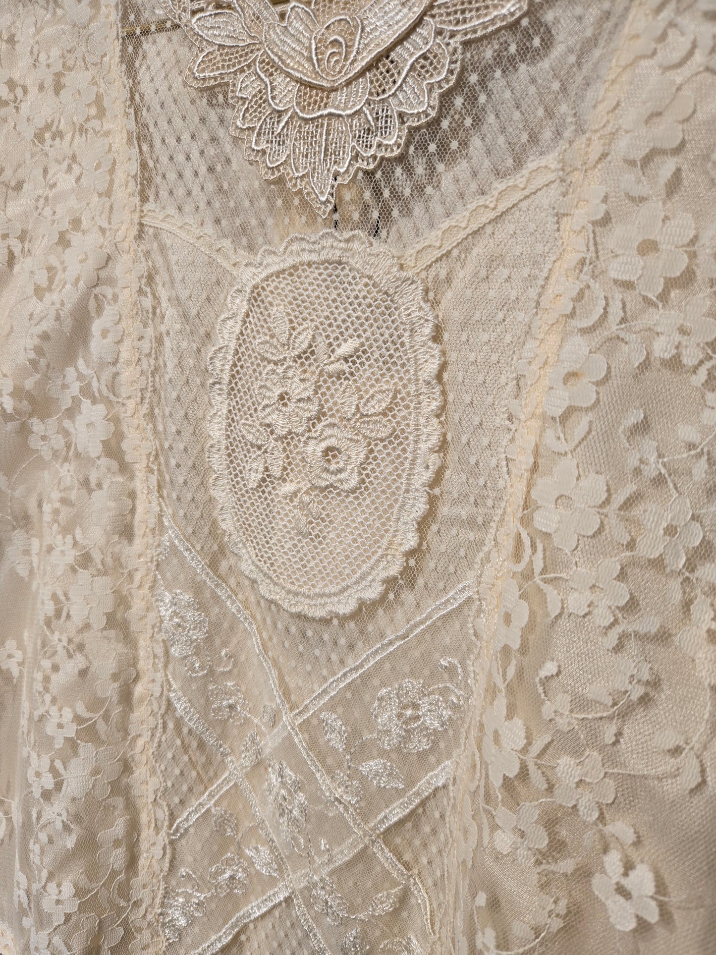VINTAGE LACE TOP AND SKIRT SET