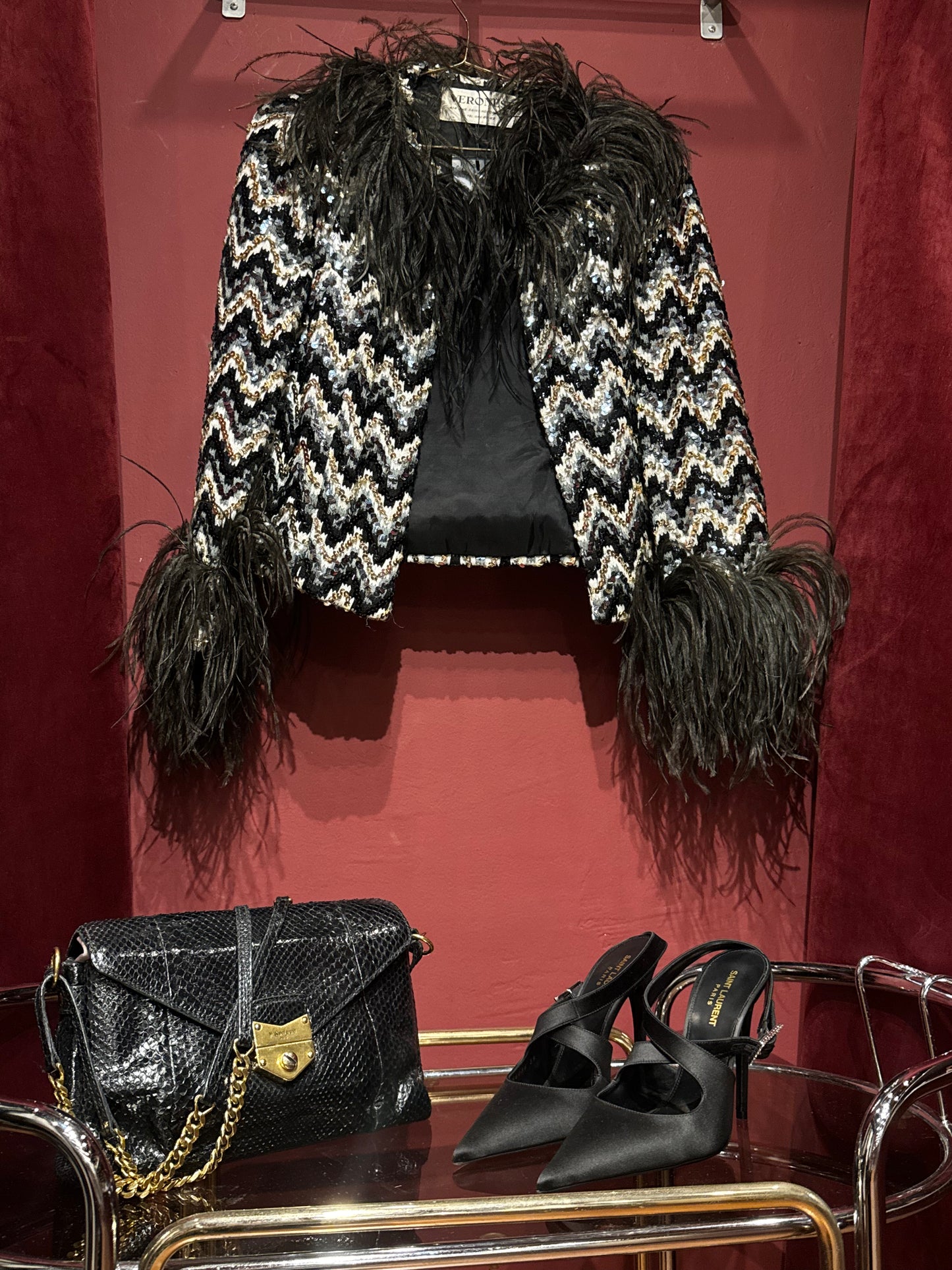 SHORT FEATHER AND SEQUINS JACKET