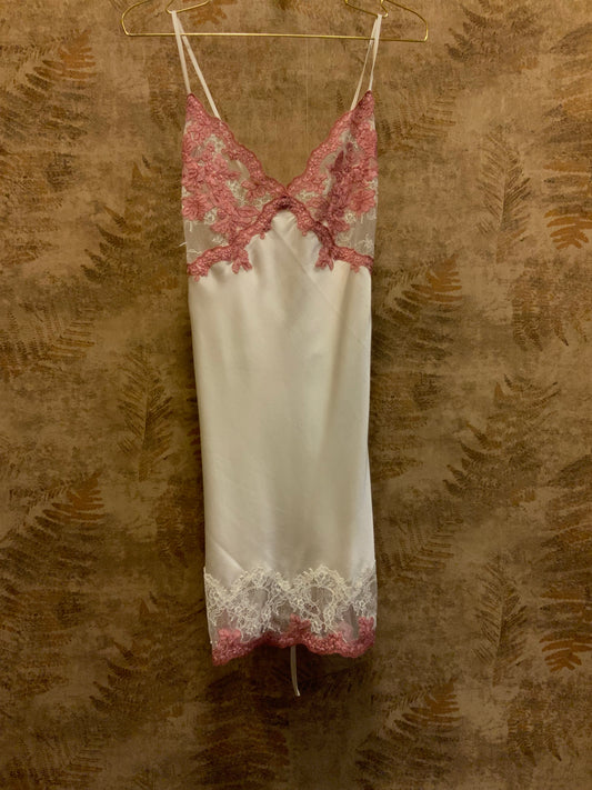 MARJOLAINE SILK & LACE NUISETTE