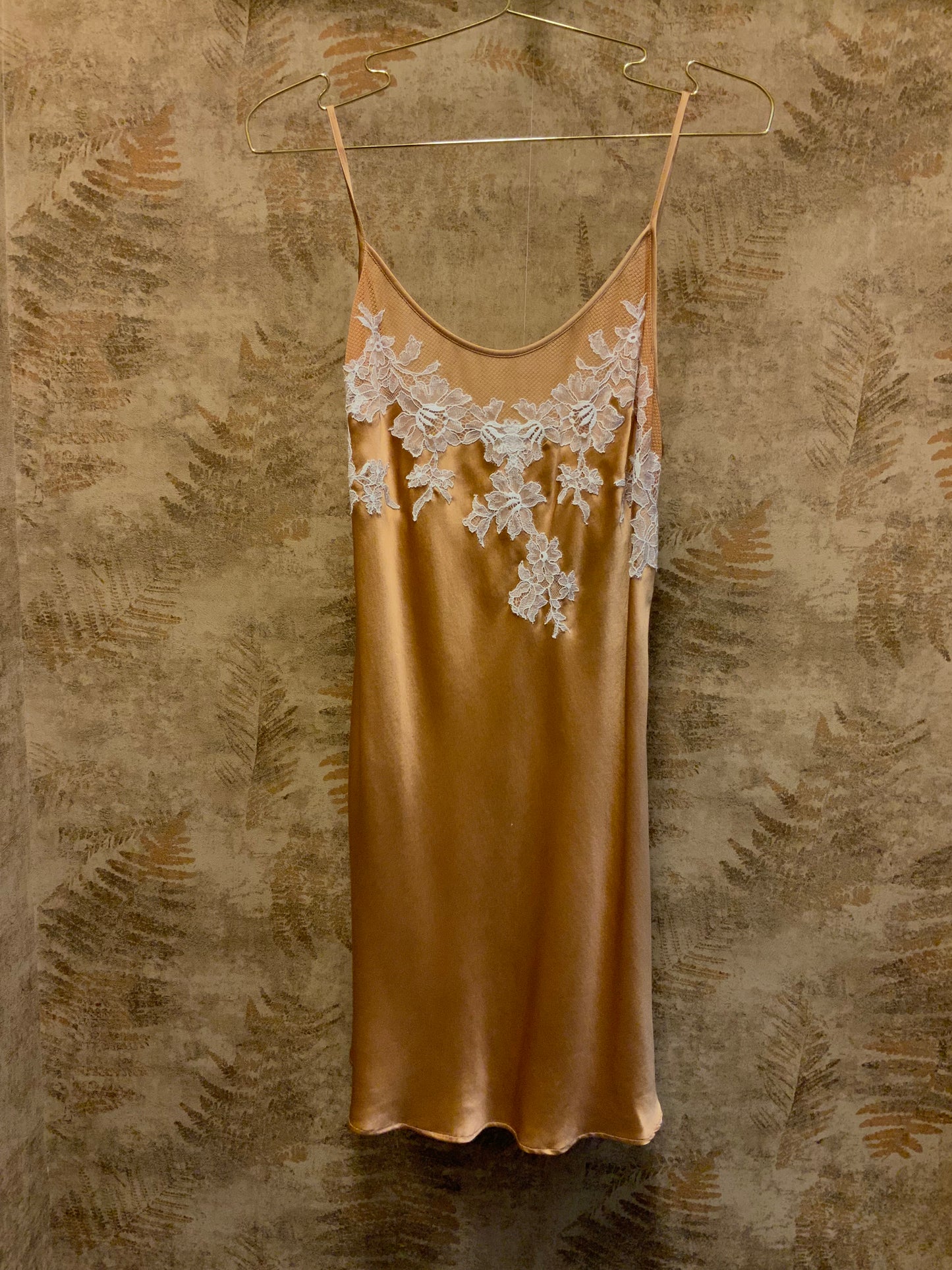 MARJOLAINE SILK & LACE NUISETTE
