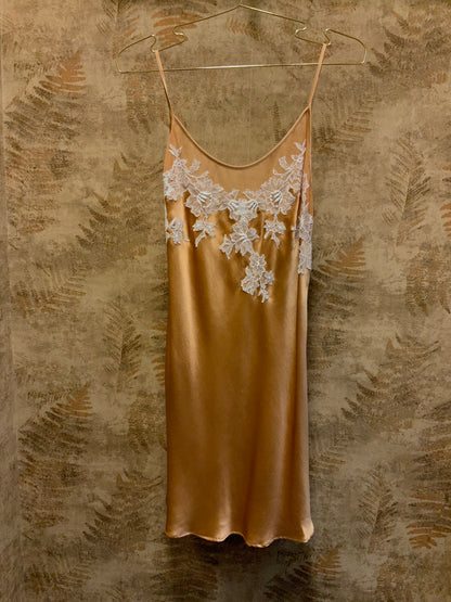 MARJOLAINE SILK & LACE NUISETTE