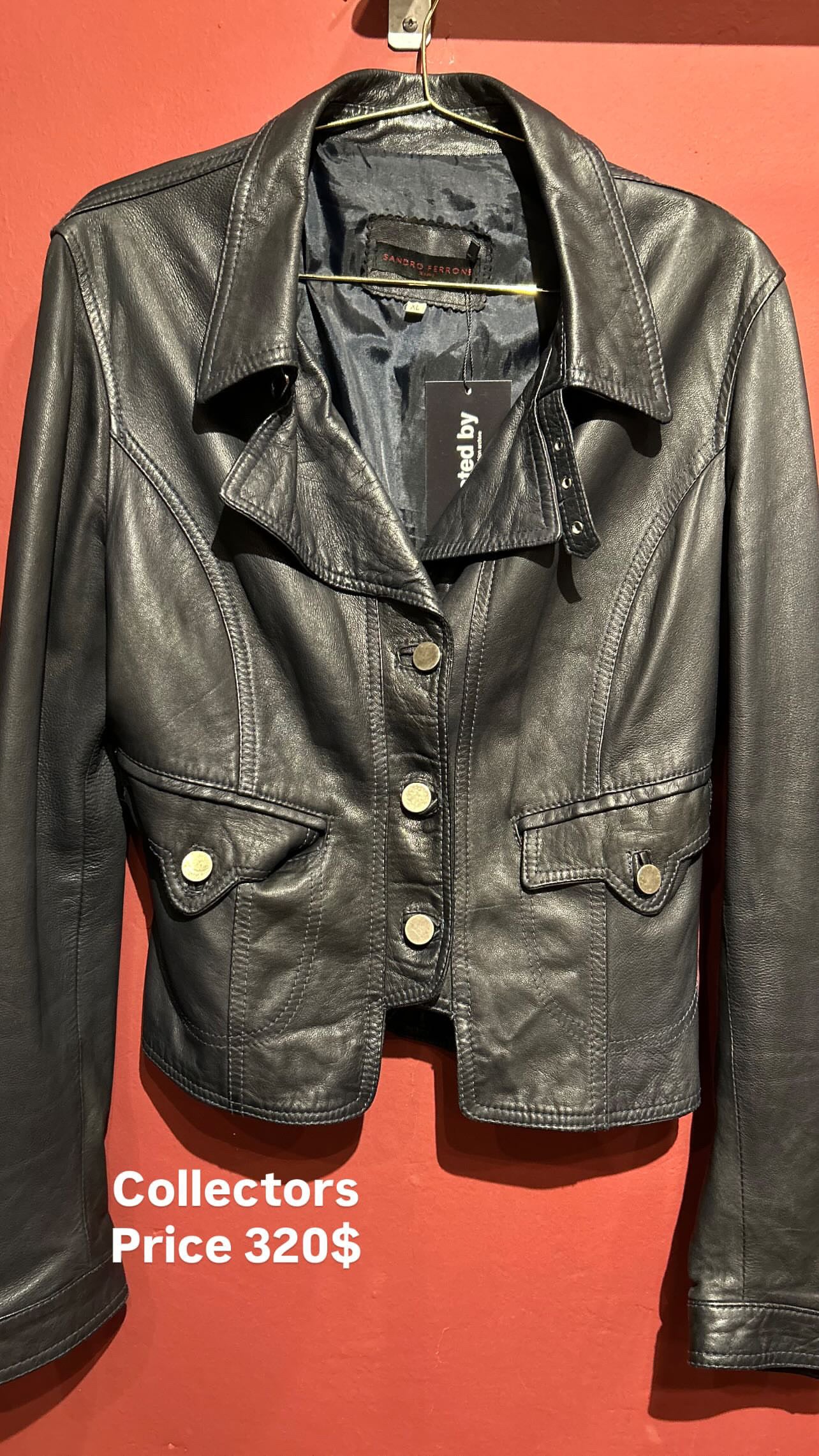 FITTED LEATHER BLACK JACKET