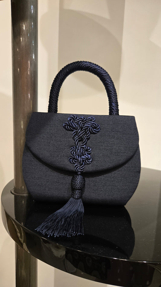 TASSEL CLUTCH WITH CHINESE DÉTAILS