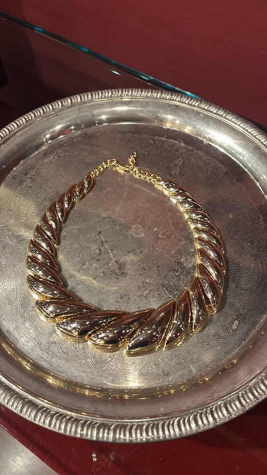 OVERSIZED CONTEMPORARY CHOCKER