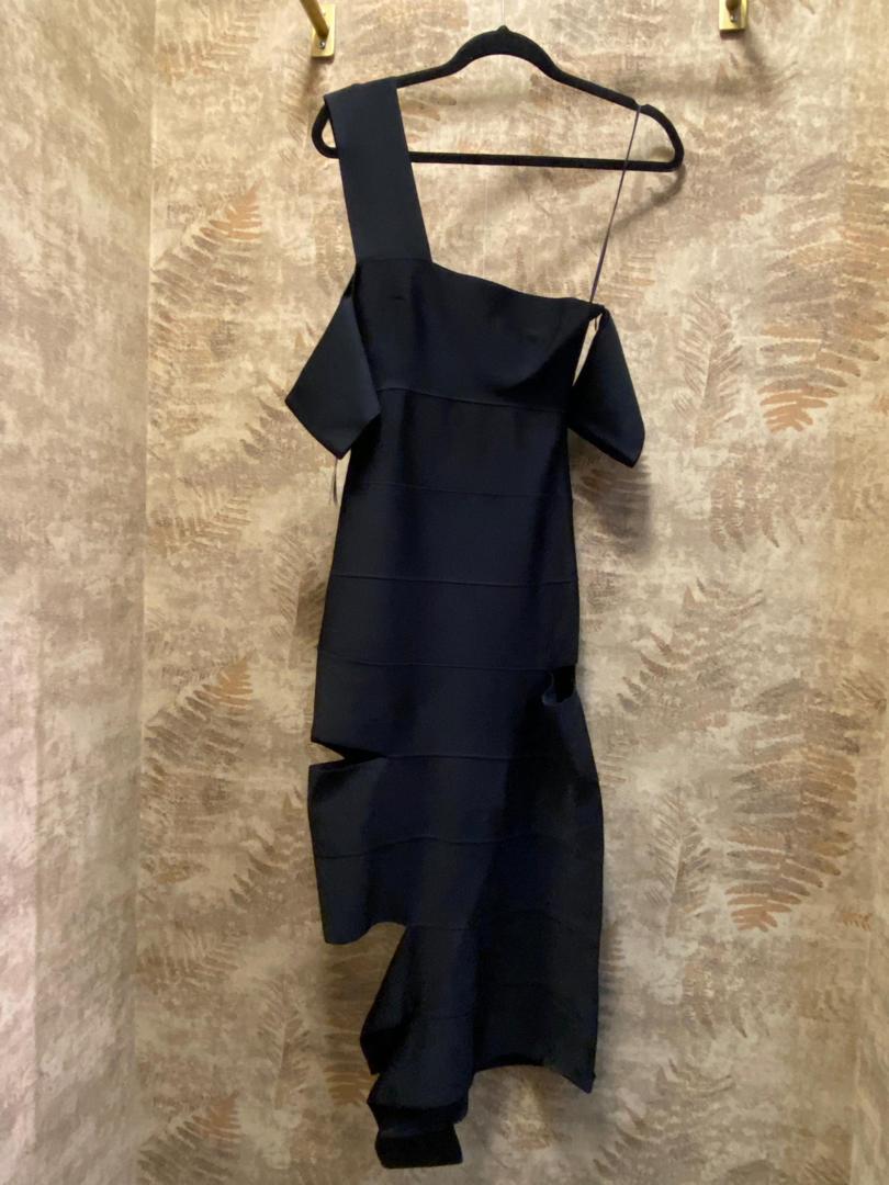 RUNWAY ALEXANDER MCQUEEN CUT-OUT DRESS