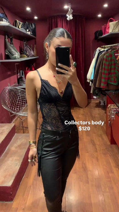 CROSSED STRINGS BODY